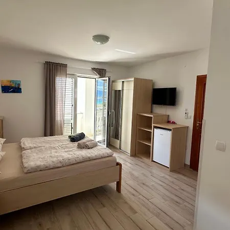 Bed & Breakfast Haus Lucija Baška