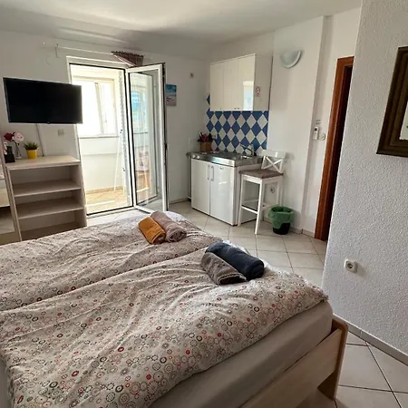 Haus Lucija Bed & Breakfast Baška