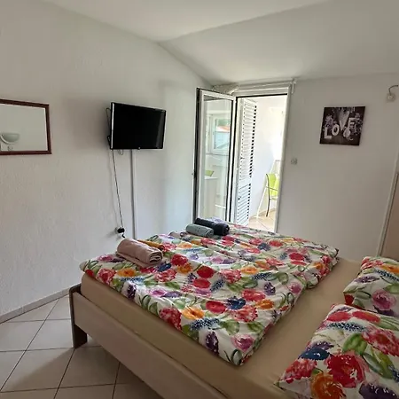 Haus Lucija Bed & Breakfast Baška
