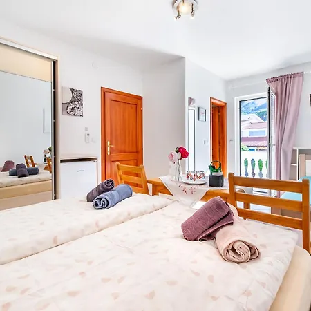 Haus Lucija Bed and Breakfast Baška