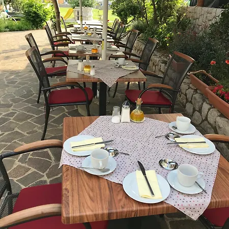 Haus Lucija 3*