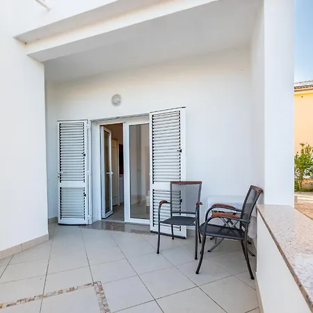 Bed & Breakfast Haus Lucija 3*