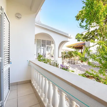 Haus Lucija Bed & Breakfast Baška