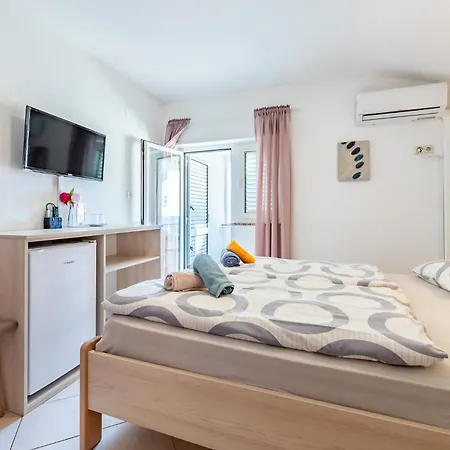 Bed & Breakfast Haus Lucija