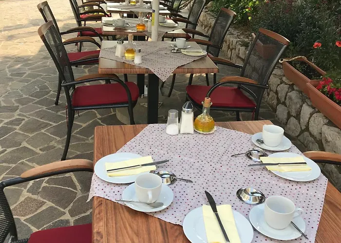 Bed & Breakfast Haus Lucija 3*