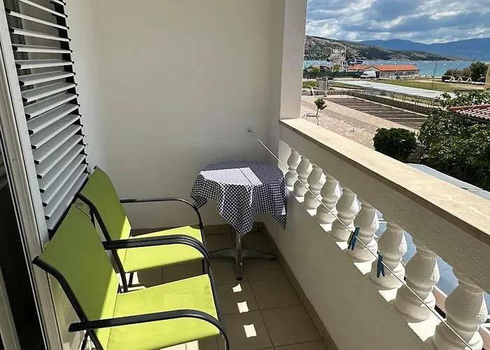 Haus Lucija Bed & Breakfast 3*