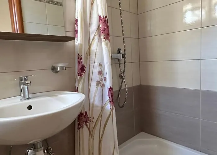 Haus Lucija Bed & Breakfast